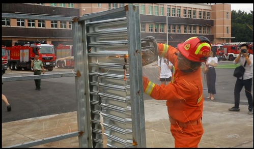 烈火雄心丨消防战神谌国刚 上千特种器材“活字典”的烈焰人生